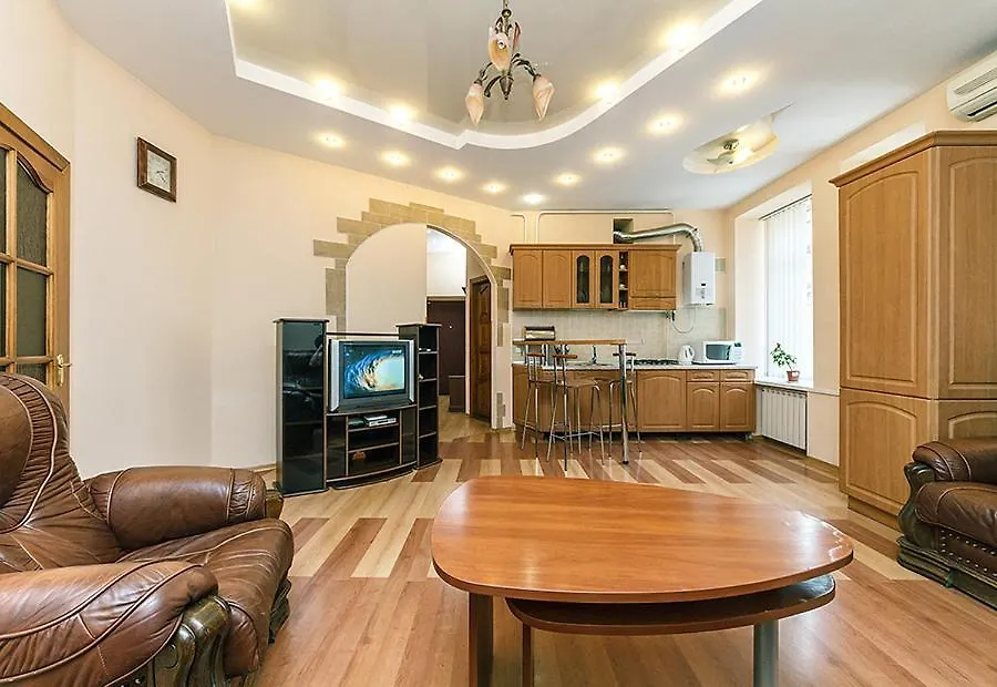 Househome Kyiv 0*,