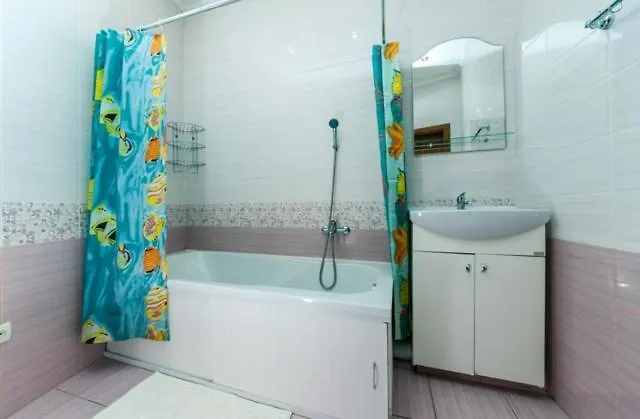 Househome Kyiv 0*,
